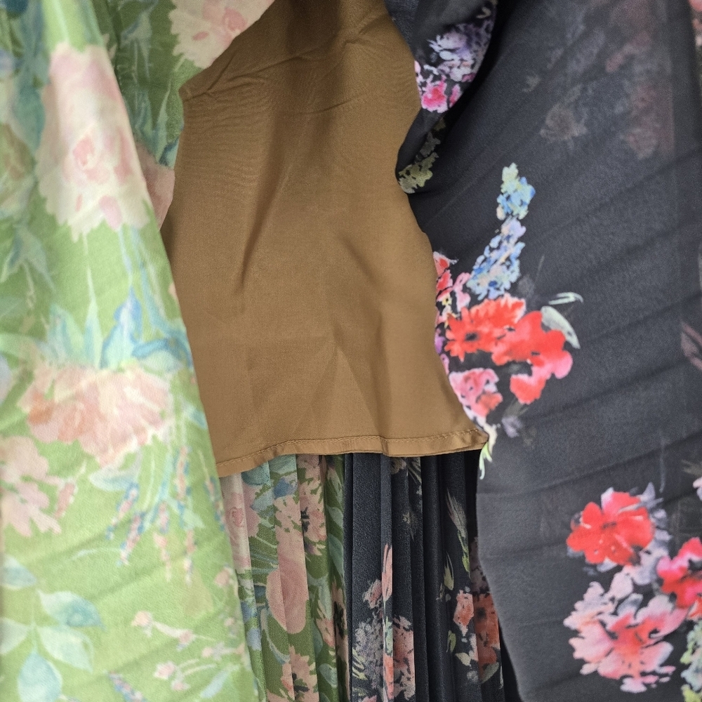 Amur Mica Skirt Tri Color Floral Pleated Hankerchief Hem Midi Skirt 4 - Picture 6 of 10